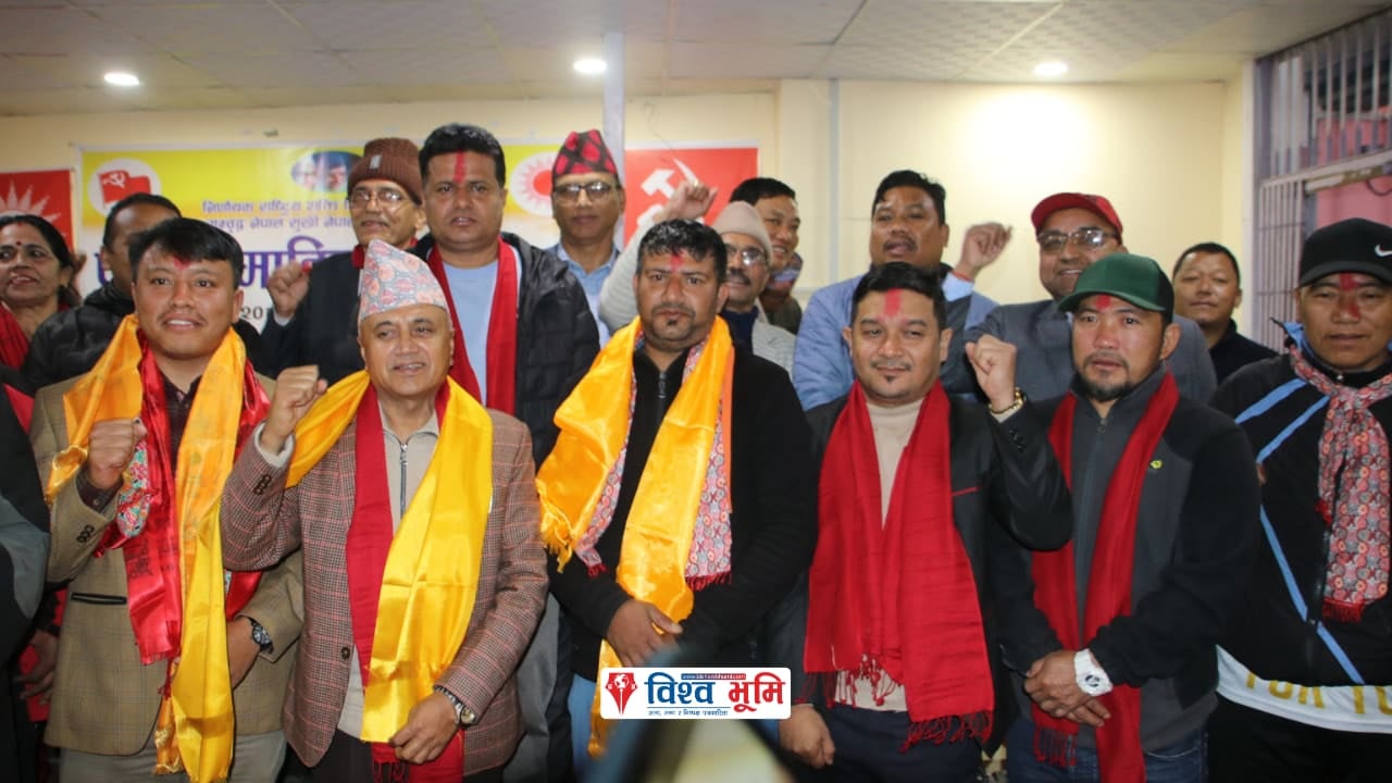 तत्कालिन माओवादीका युवा नेता मनराज सहित दुई दर्जन नेताहरु एमालेमा समाहित